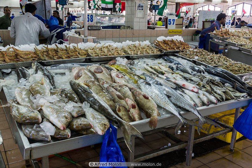 01 Fish market