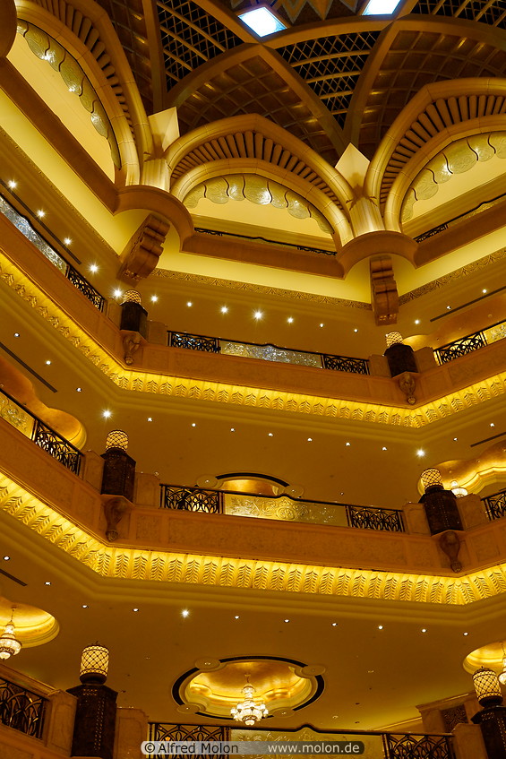18 Emirates Palace hotel