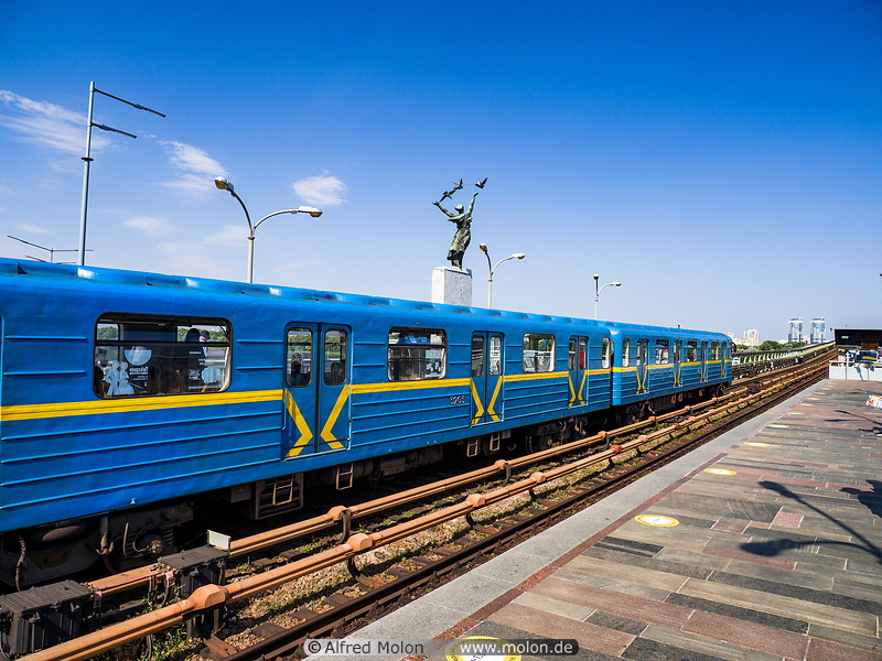 06 Train in Dnipro station