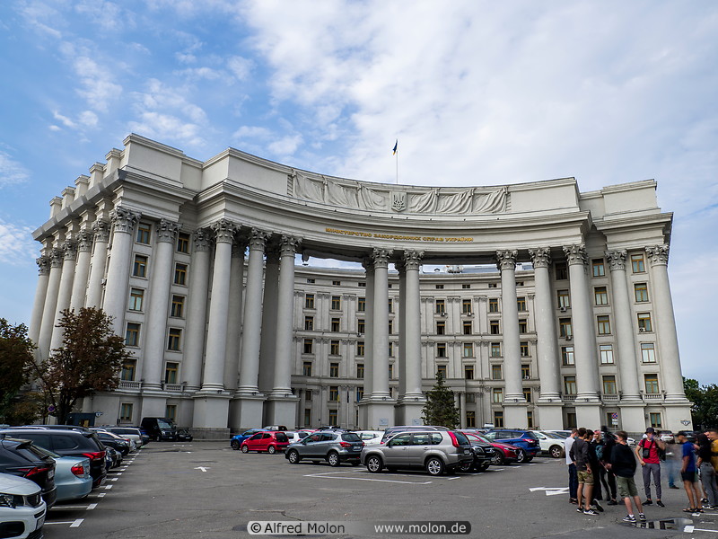 26 Ministry of Foreign Affairs of Ukraine
