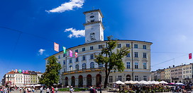 19 City hall on Rynok square