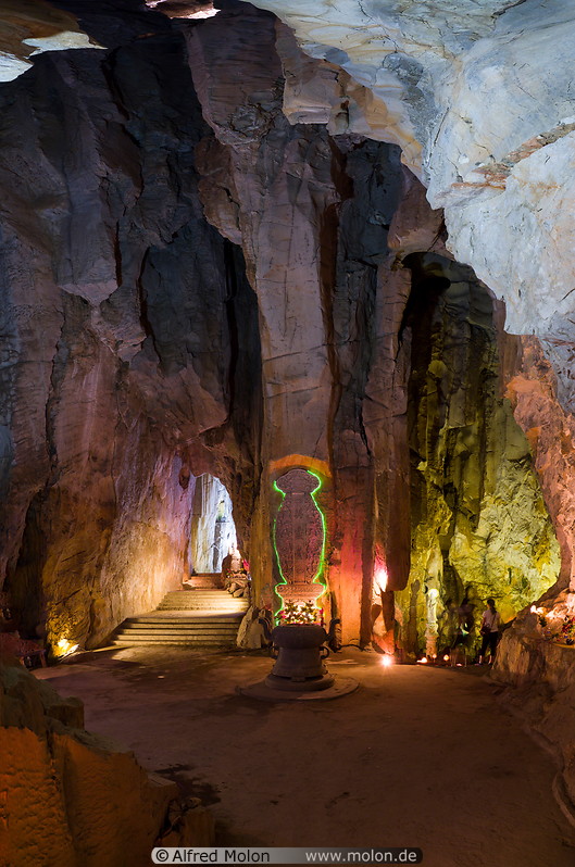 04 Am Phu cave