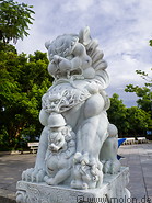 02 Marble lion statue