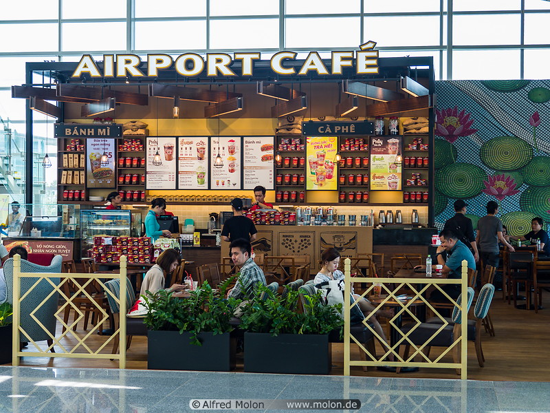 21 Airport cafe