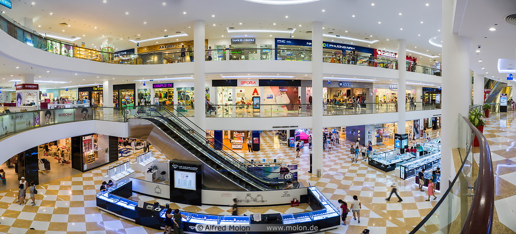 07 Vincom Plaza shopping mall