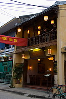 08 Restaurant with balcony
