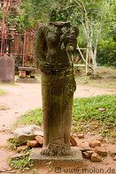 04 Statue of woman in group E F