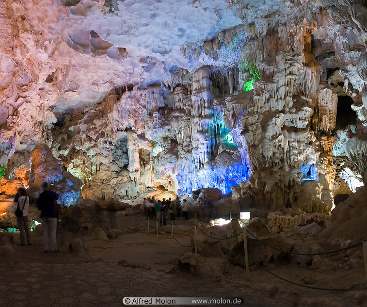 15 Stalactites and other rock formations