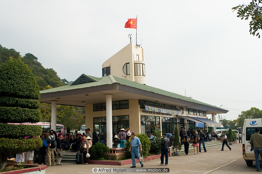 03 Halong harbour ticket counter