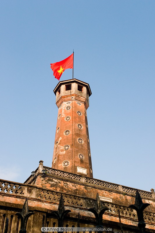 13 Cot Co flag tower