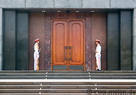 07 Guards in white uniform at Ho Chi Minh mausoleum