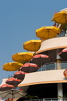 05 Cafe restaurant with balconies and sunshades 