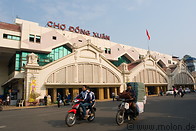 22 Dong Xuan market