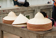 05 Conical hats