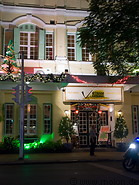 05 Vietnam House restaurant at night