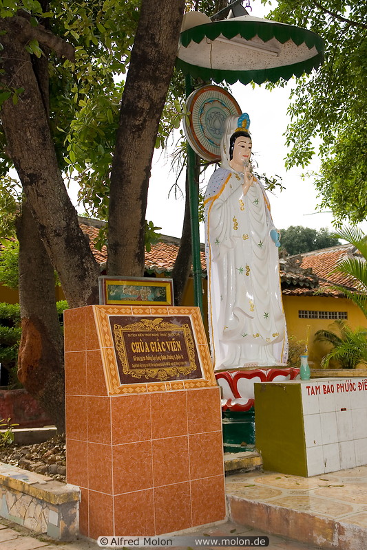 10 Goddess statue - Giac Vien pagoda