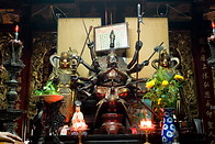 11 Altar - Giac Vien pagoda